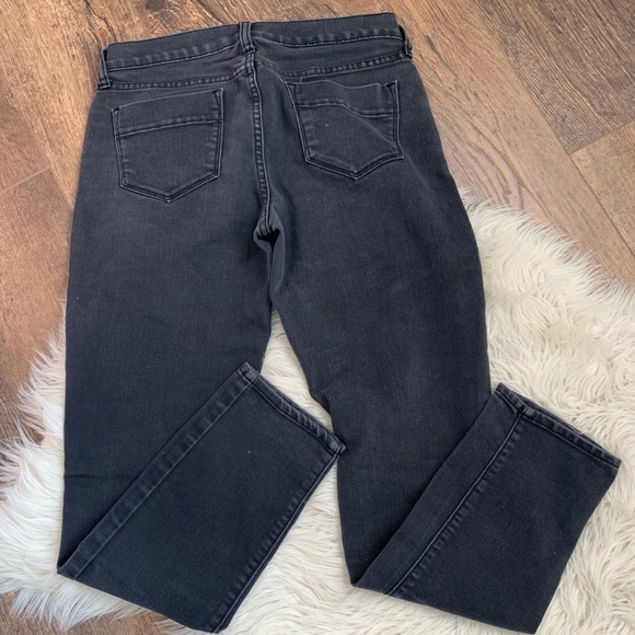 The Sweetheart Jeans - Picture 9 of 10